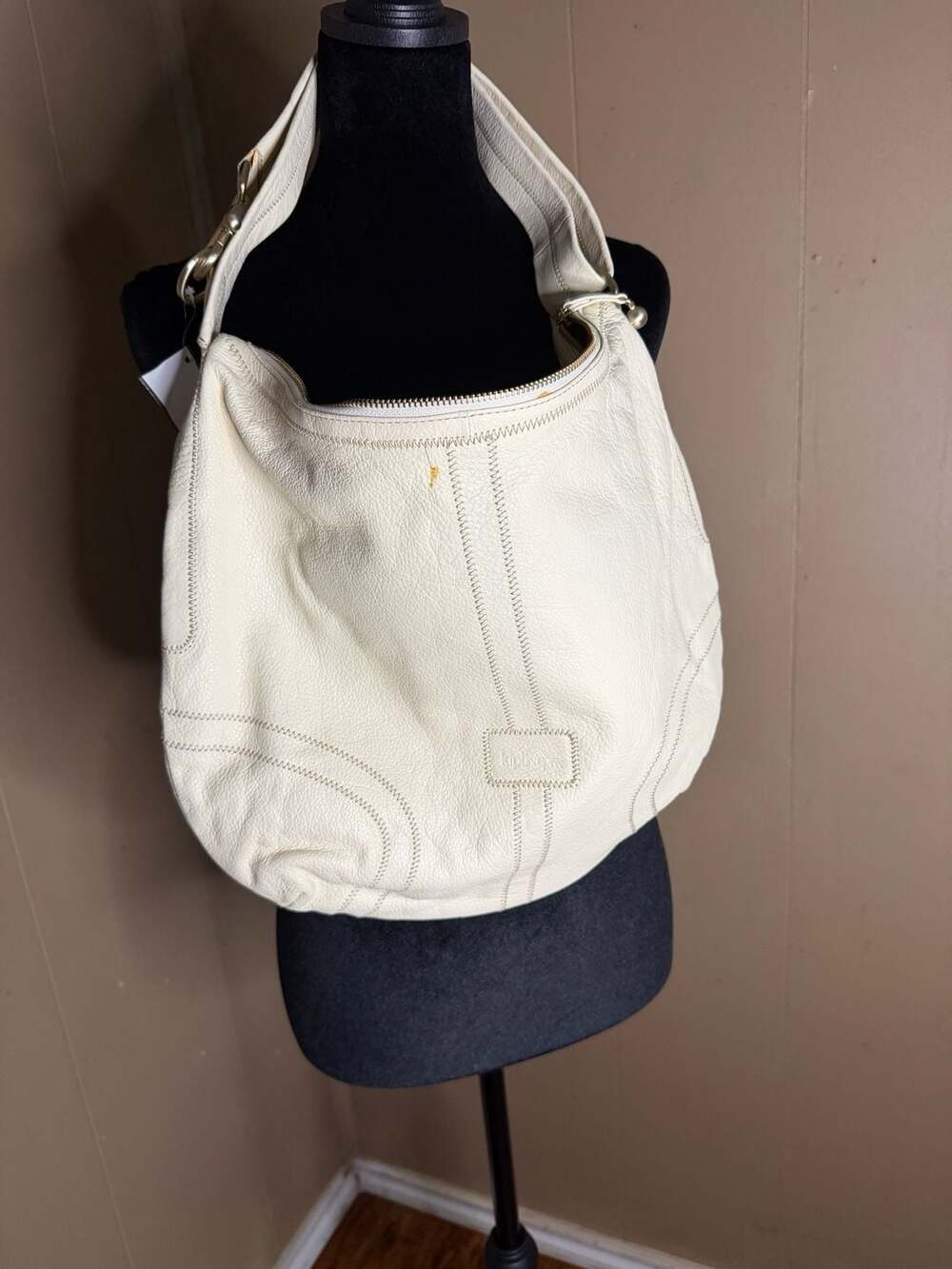 Kipling Luxury Collection White Pebbled Leather Hobo Shoulder Bag w/ Stitching